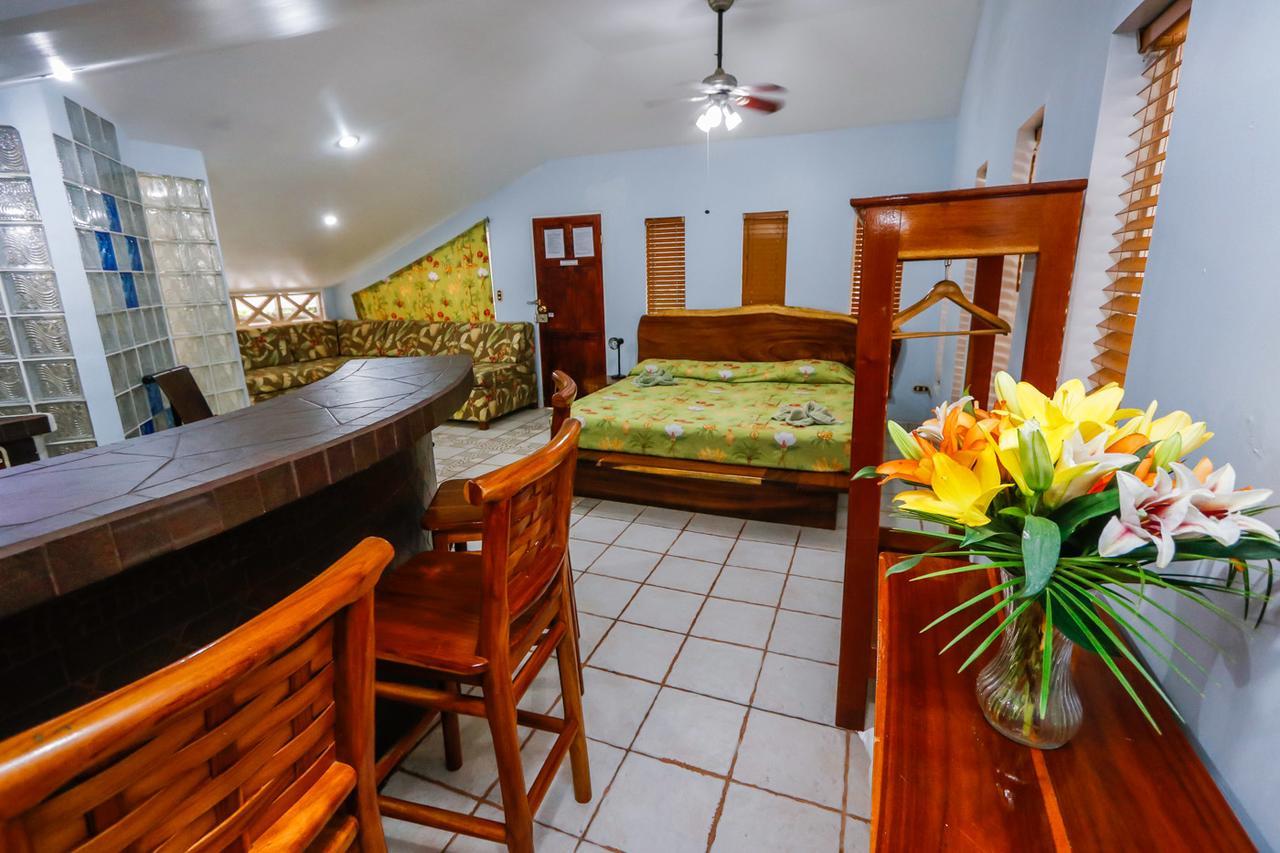 Oceanfront Hotel Verde Mar Direct Access To The Beach Мануэль-Антонио Экстерьер фото